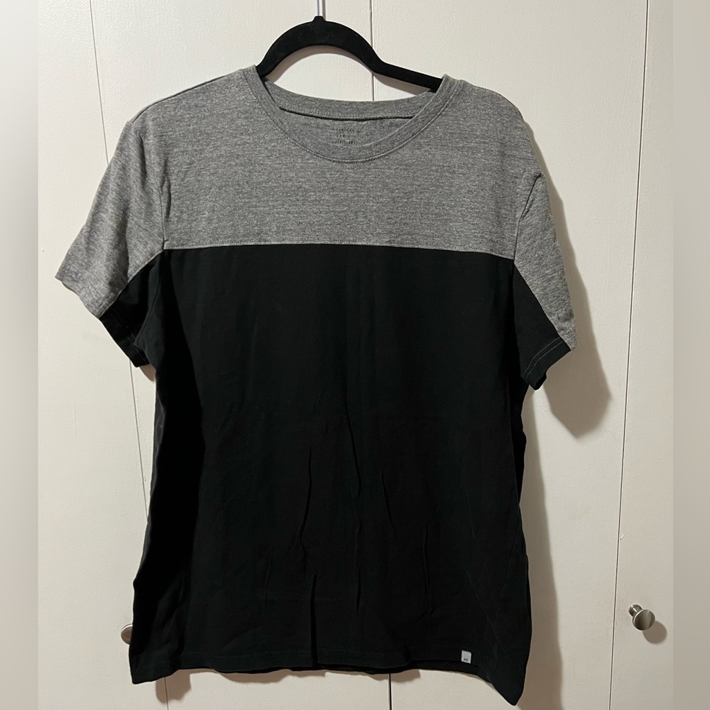 American Eagle size large shirt.